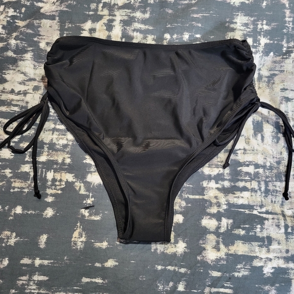 Shein High Rise Bikini Bottom - Picture 3 of 7